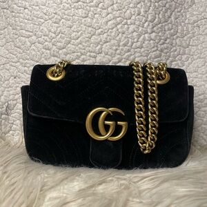Gucci marmont shoulder bag with Gold chain